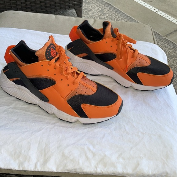 Nike Air Huarache Hot Curry Black White and Orange Sneakers Size 13 - Picture 5 of 11